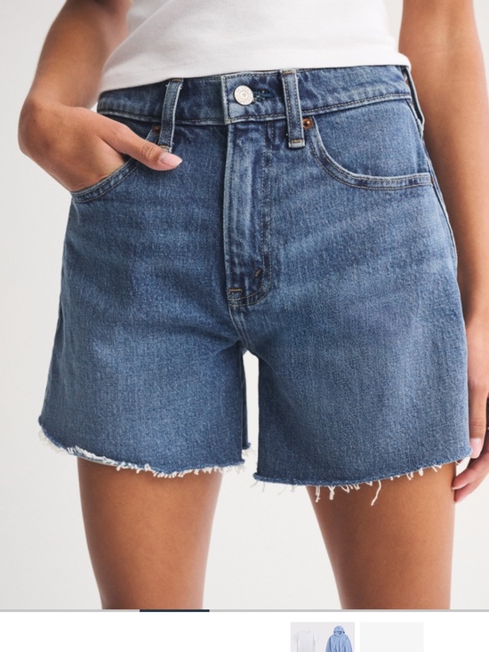 Abercrombie & Fitch Pants - Abercrombie & Fitch High-Rise Dad Shorts 5” inseam